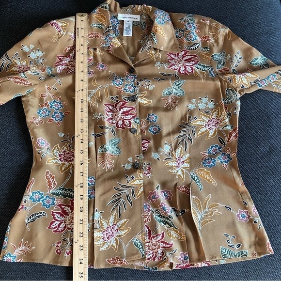 VINTAGE caramel silk button up top earthy floral print padded shoulders 10 - Picture 10 of 10